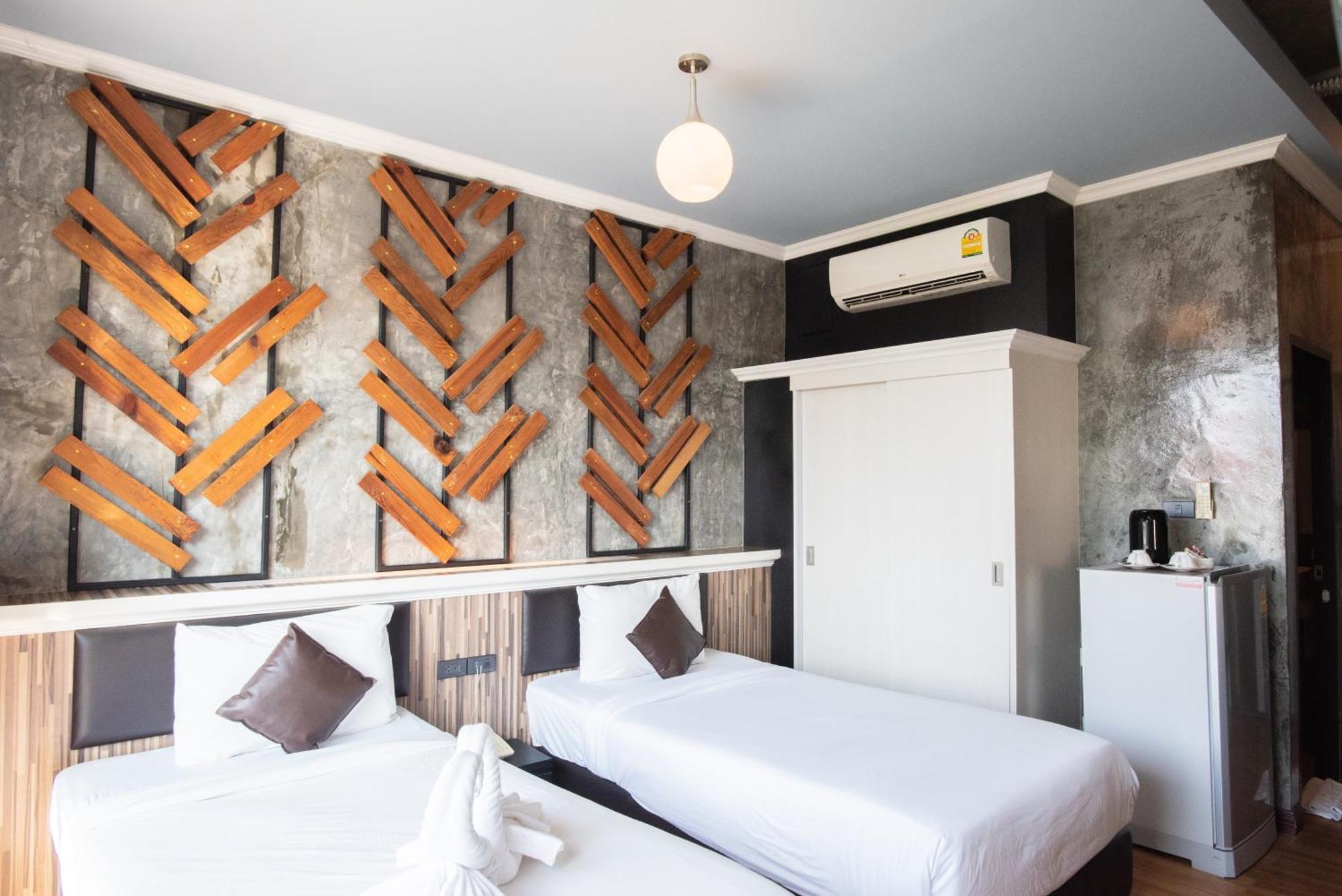 The Proud Hotel Ubon Ratchathani Exterior foto